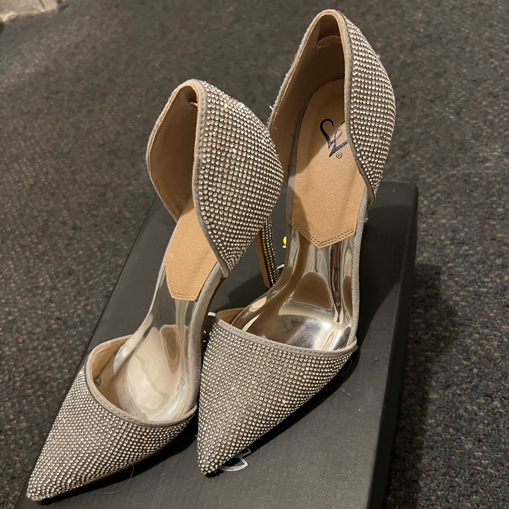 Silver rhinestone windsor heels 5.5